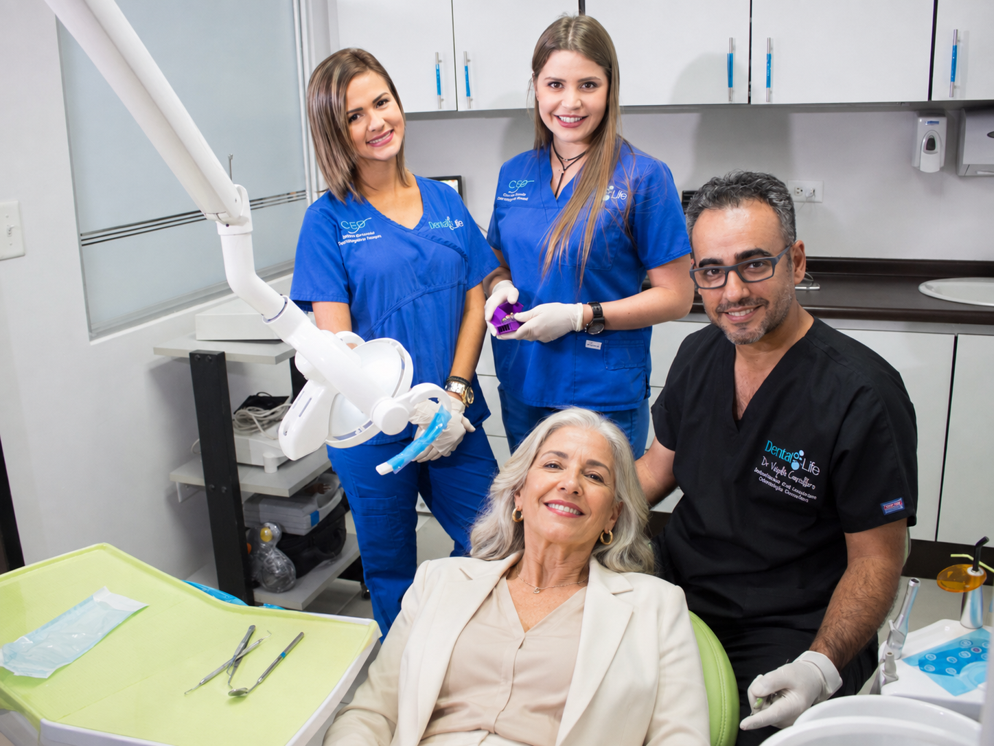 Dr. Virgilio Castillero with his clinical team in Panama